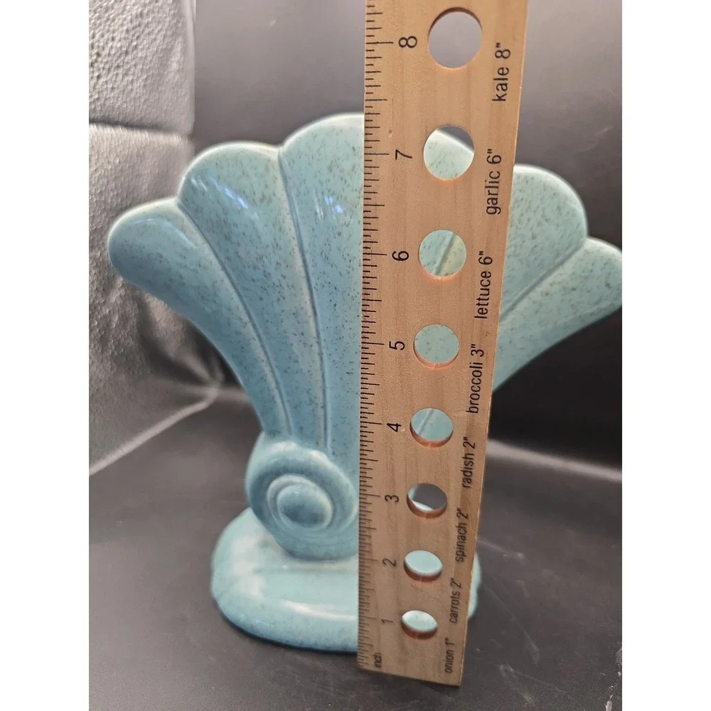 Vintage RED WING Pottery Art Deco Fan/Shell Vase #892-Blue w/Brown Specks-7 1/2